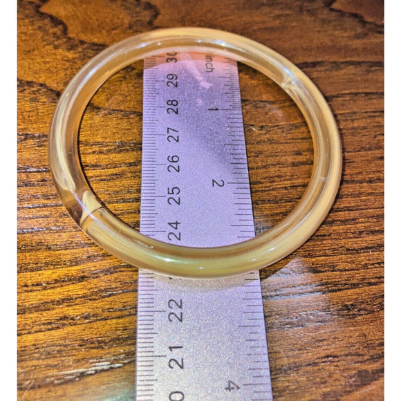 Taiwan Warm Beige Agate Bangle 3 Inch Around Bracelet! - Picture 9 of 9